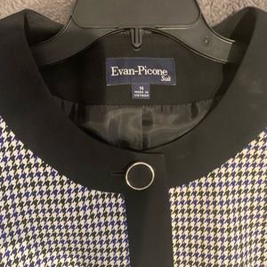 Two piece skirt suit